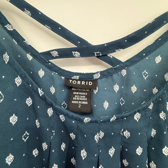 Torrid Size 2 Plus Navy Printed Strappy Cami Tank Top Adjustable Straps - Picture 2 of 5